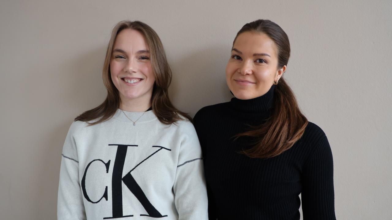 Porträtt på Nea Olsson och Harriet Huotari