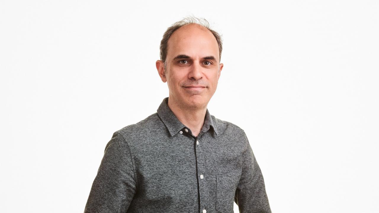 Portrait picture of Professor Martin Fougere