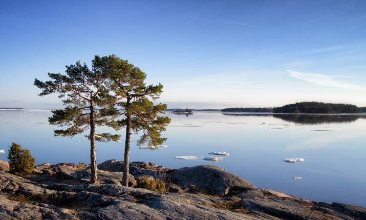 a picture of the finnish archipelago