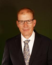 Matti Kukkonen med böcker