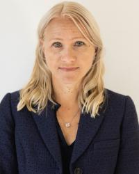 Porträttbild av Emilia Vähämaa