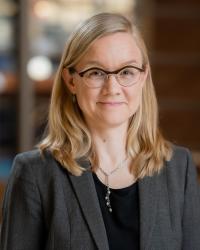 Portrait picture of Elina Hokkanen